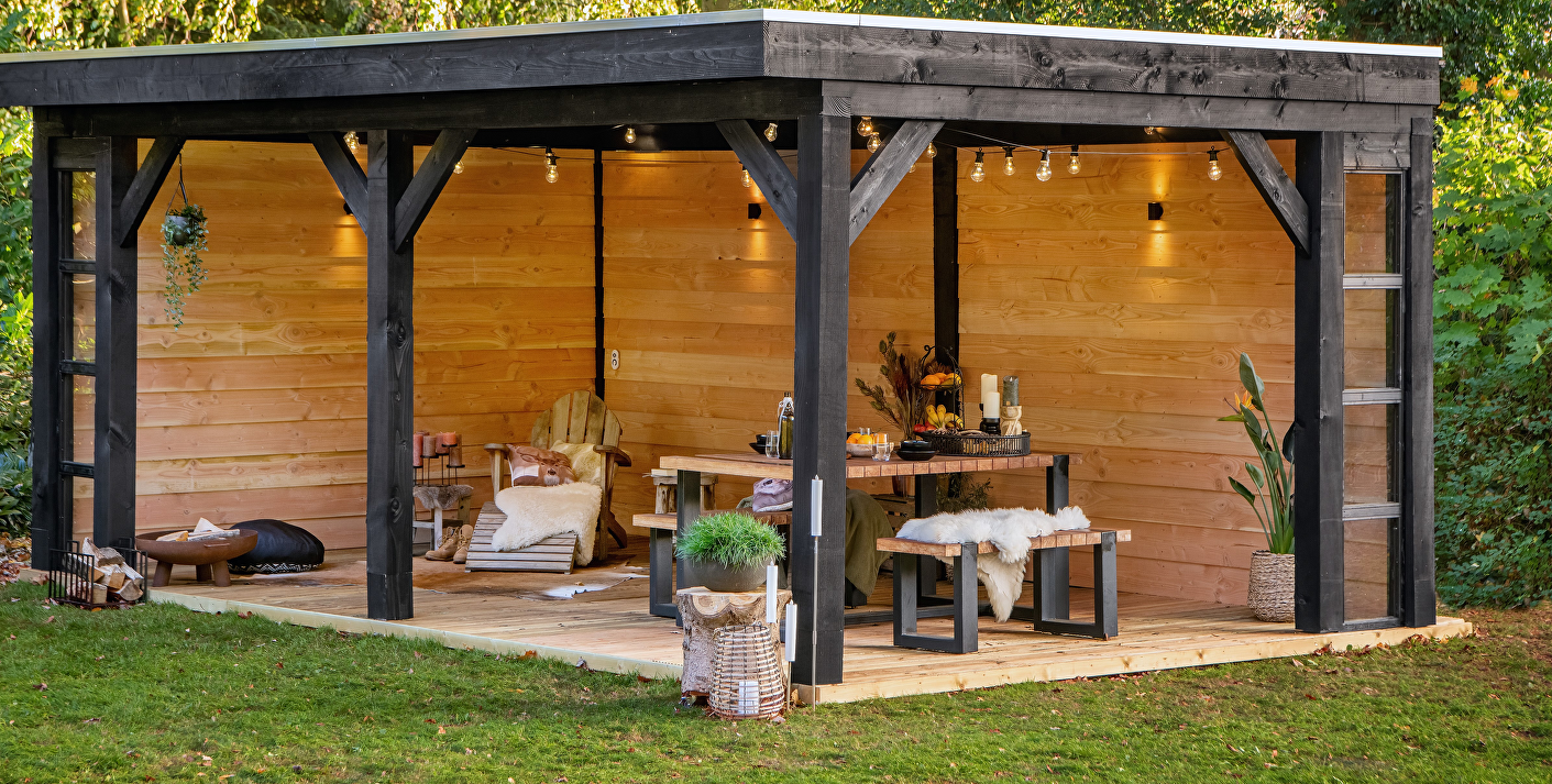 Tuinhuis met overkapping