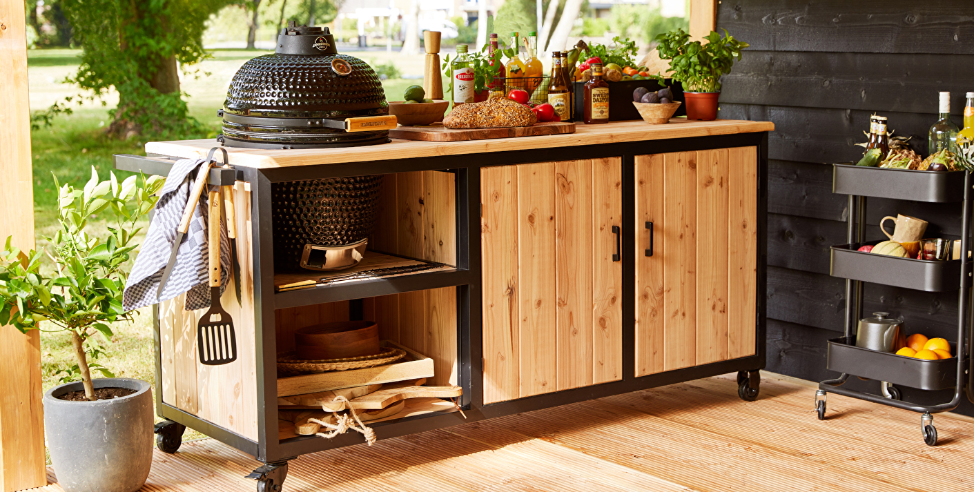 Tuinmeubelen en speeltoestellen