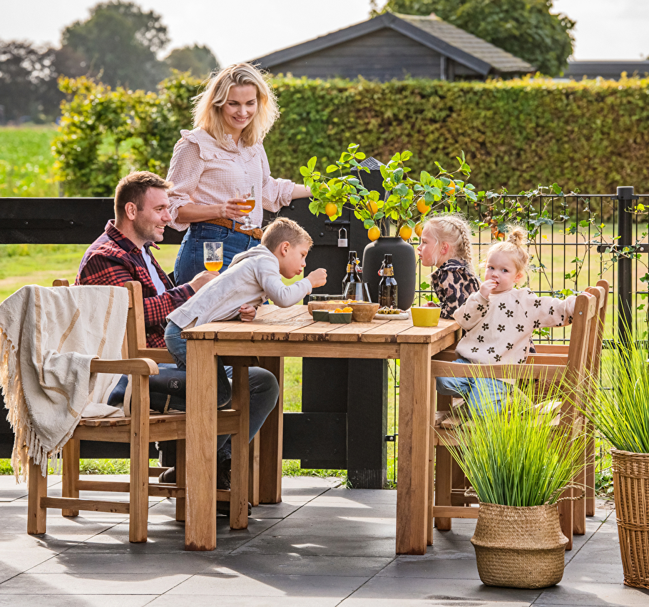 Ontwerp jouw eigen <br>tuin of terras <span>met<br> Tekenjetuin®</span>