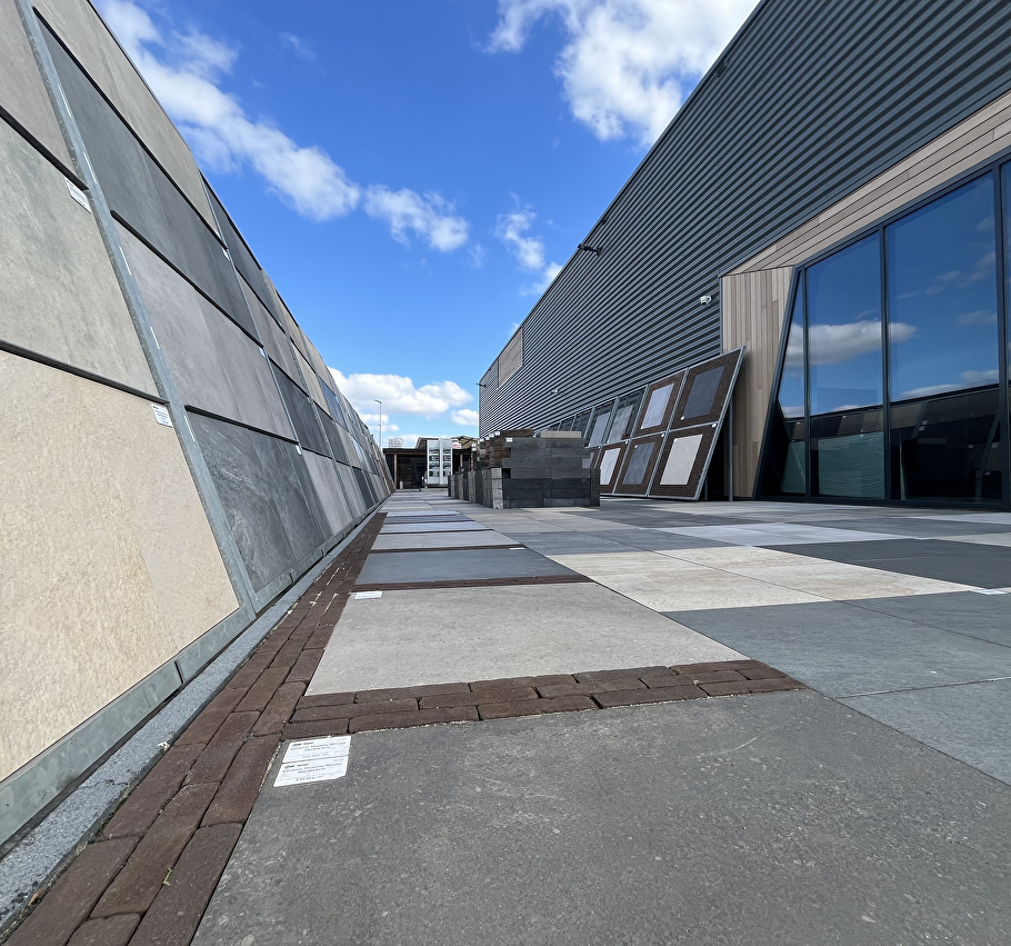 Volop inspiratie in de <br>showtuin van <span>Tuin & Terras<br> Lansingerland</span>